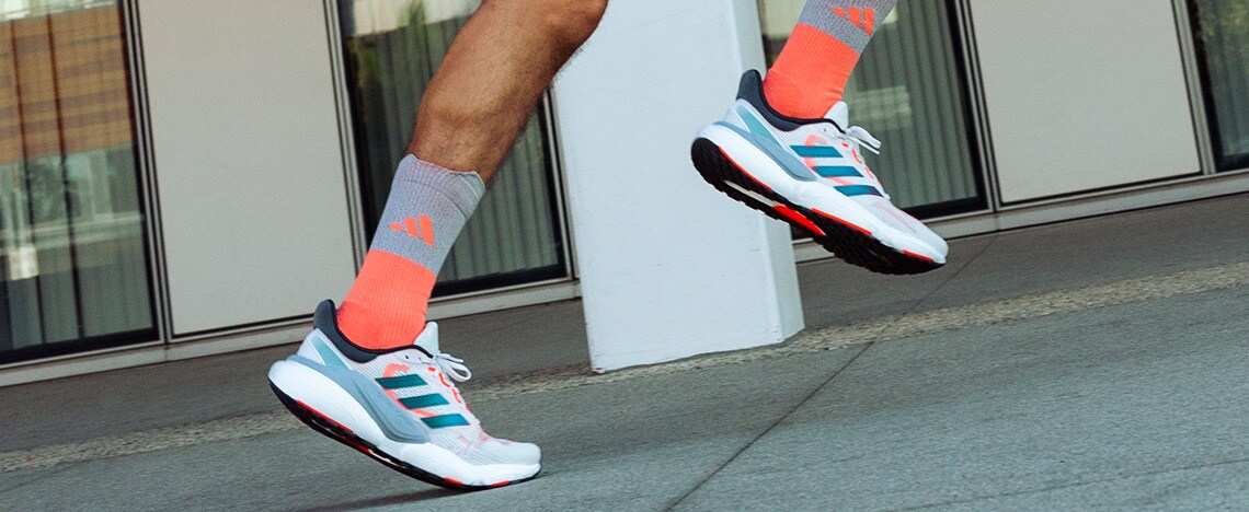 PANTOFI SPORT