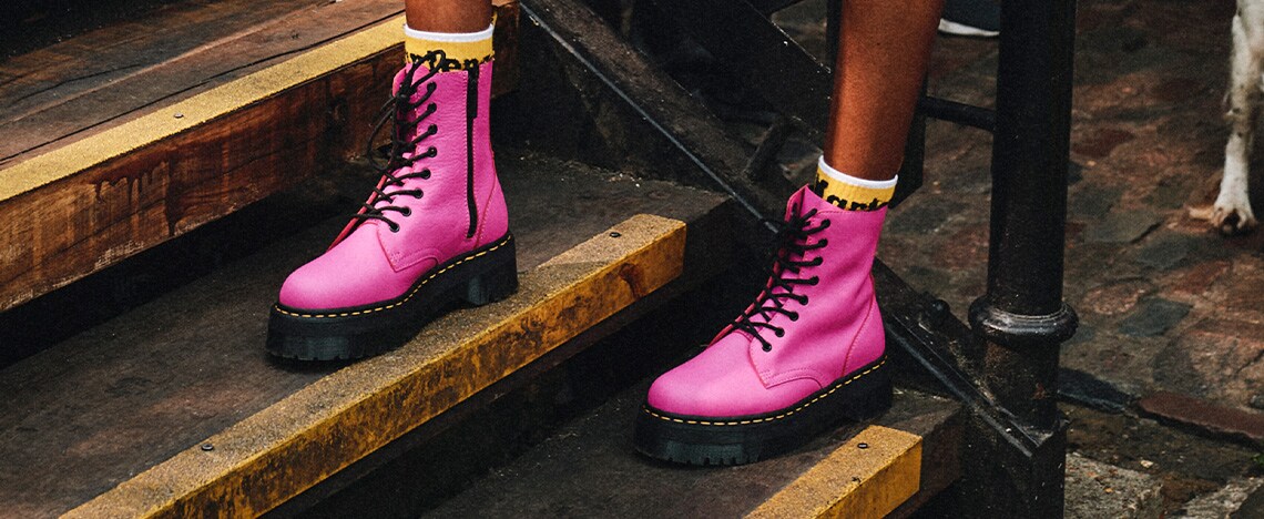 DR. MARTENS