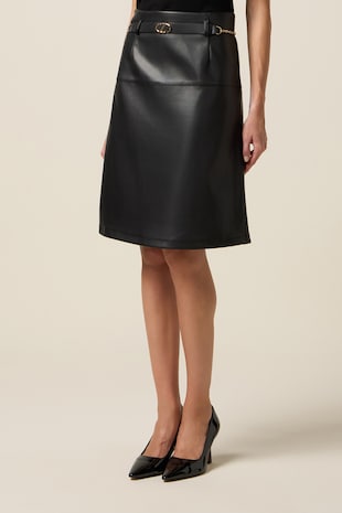 Bővülő műbőr szoknya