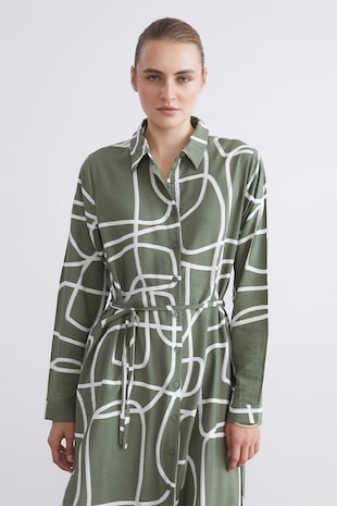 A-vonalú mintás ruha megkötővel a derékrészen