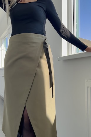 Átlapolós midiszoknya