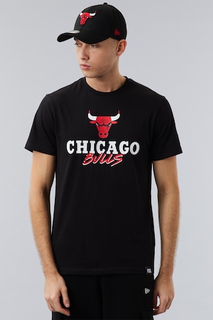 New Era, Tricou cu decolteu la baza gatului si imprimeu Chicago Bulls,  Negru, L