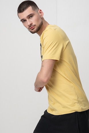 Nike Tricou regular fit din bumbac cu imprimeu Sportswear, Negru/Galben