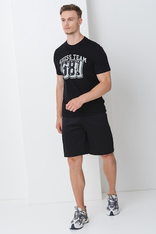 GUESS Tricou cu decolteu la baza gatului rotund si imprimeu logo, Negru/Gri inchis