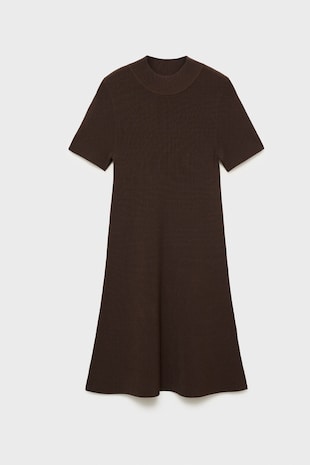 Bővülő fazonú kötött ruha