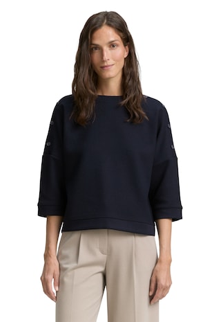 Bő fazonú pulóver háromnegyedes ujjakkal