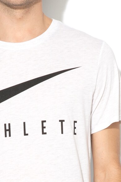 Nike Tricou athletic cut pentru fitness Swoosh Barbati