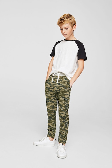 Mango Pantaloni jogger cu imprimeu camuflaj Baieti