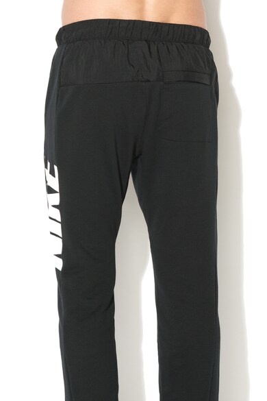 Nike Pantaloni sport cu imprimeu logo lateral1 Barbati