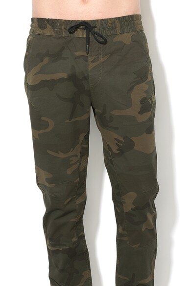 Jack & Jones Pantaloni jogger cu model camuflaj Vega Barbati