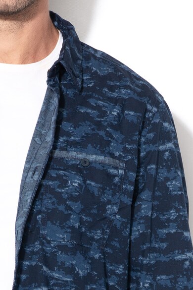 EDC by Esprit Вталена риза с джоб на гърдите Мъже
