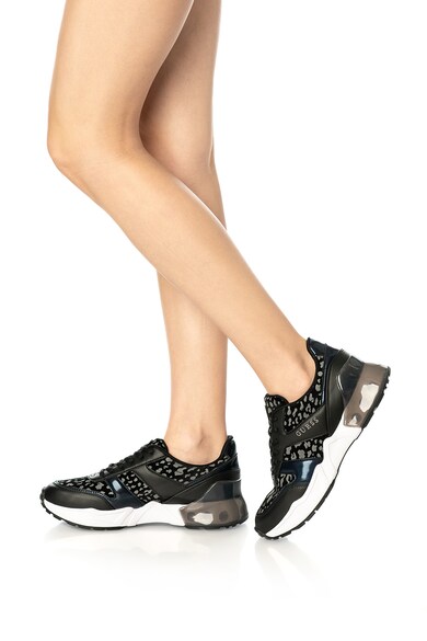GUESS Спортни обувки с животинска шарка Жени