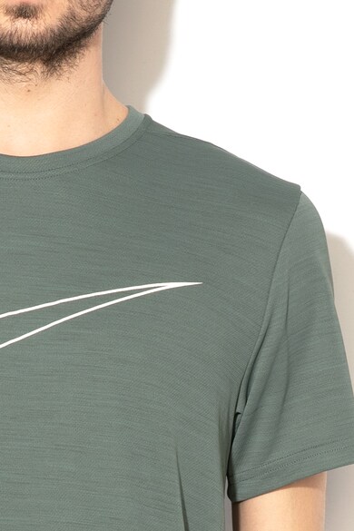 Nike Тениска за фитнес с Dri Fit Мъже