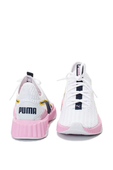 Puma Олекотени спортни обувки Defy с контрастни детайли Жени