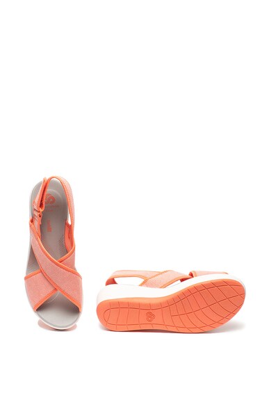 Clarks Сандали Step Cali Cove със скосена платформа Жени