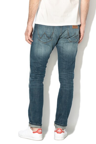 Wrangler Larston slim fit farmernadrág szűkülő szárakkal férfi