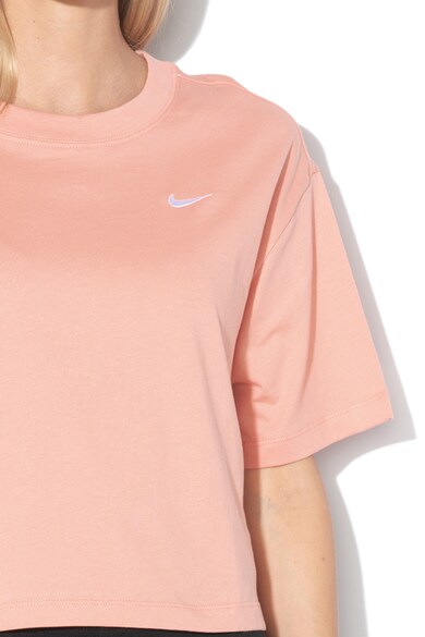 Nike Laza fazonú organikus pamut crop póló női