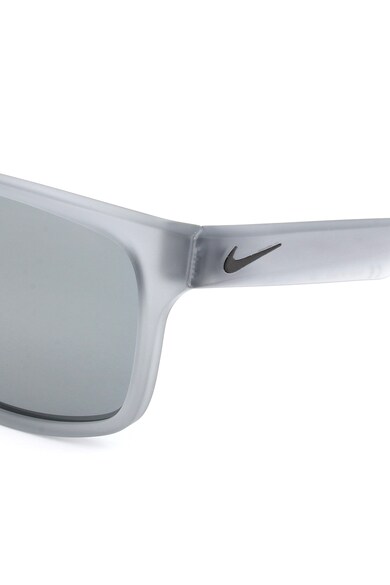 Nike Szögletes napszemüveg logóval az oldalán férfi