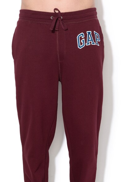 GAP Pantaloni sport cu captuseala din material fleece si broderie logo Barbati