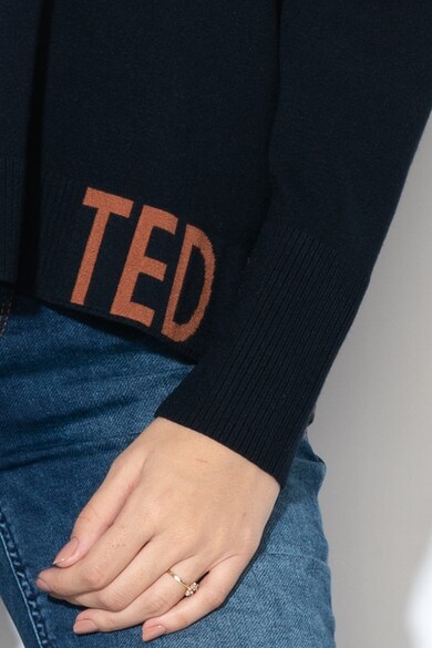 Ted Baker Pulover cu decolteu in V Yanio Femei