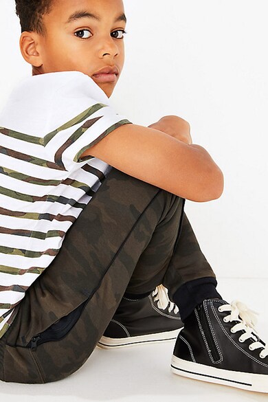 Marks & Spencer Pantaloni sport cu model camuflaj Baieti