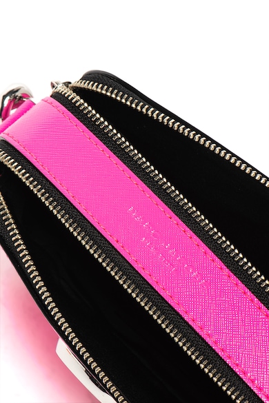 Marc Jacobs Geanta crossbody de piele peliculizata, cu monograma metalica Femei