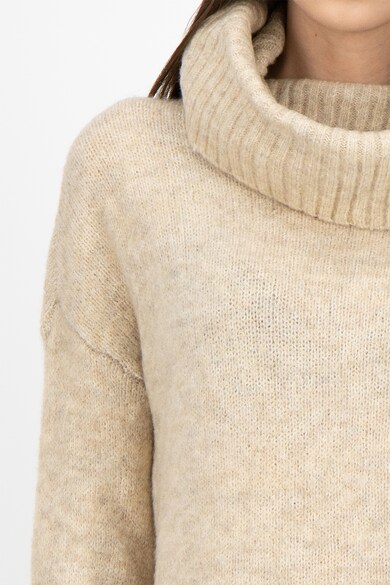 Vero Moda Пуловер Kizzy с широка яка и уголемен дизайн Жени