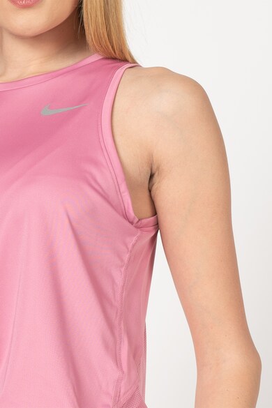Nike Top cu logo reflectorizant, realizat cu Dri-Fit, pentru alergare Femei
