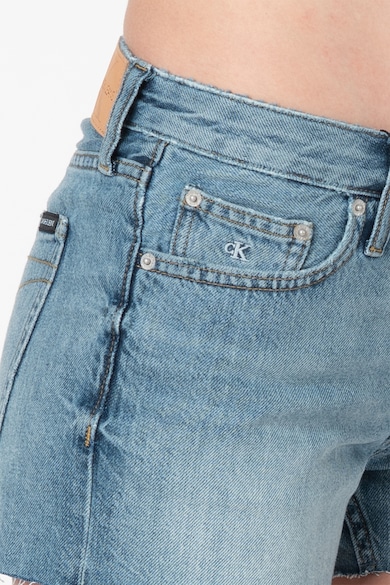 CALVIN KLEIN JEANS Farmer rövidnadrág eldolgozatlan szárvégekkel női