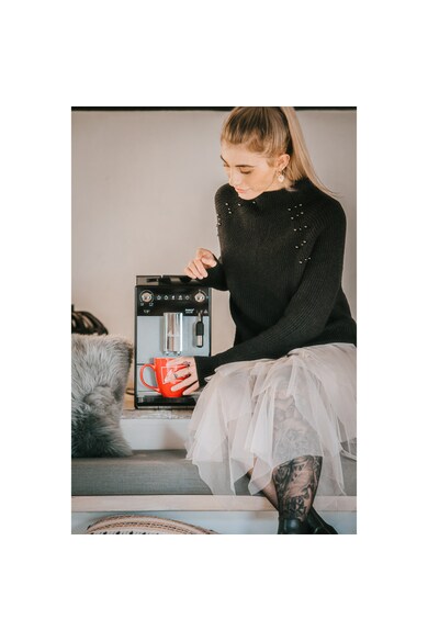 Melitta Espressor Automat ® Avanza, 15 bar , Sistem Cappuccinatore, 5 niveluri de granulație Femei