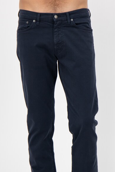 Gant Pantaloni slim fit Barbati