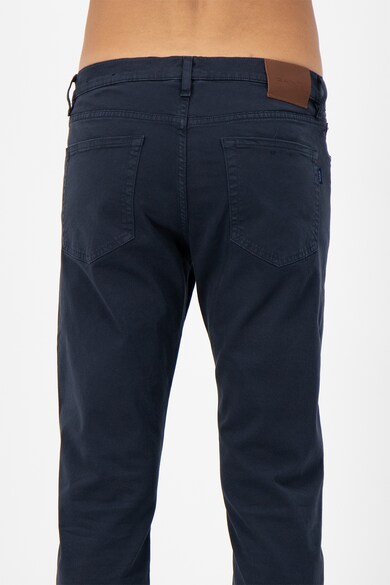 Gant Pantaloni slim fit Barbati