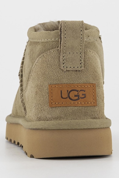 UGG Classic Ultra Mini rövid szárú bebújós nyersbőr csizma női