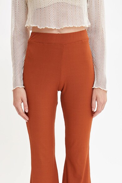 DeFacto Pantaloni crop evazati Femei