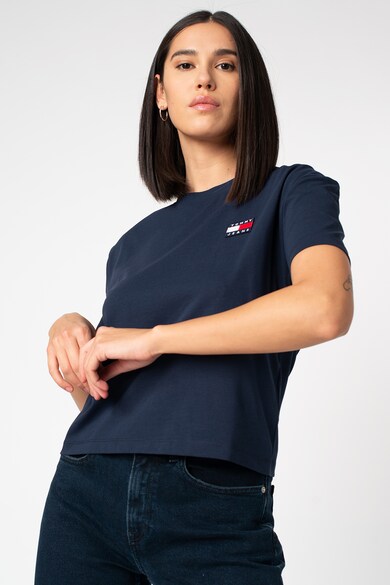 Tommy Jeans Badge crop póló logós foltrátéttel a mellrészen női
