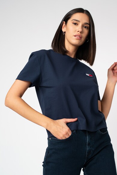 Tommy Jeans Badge crop póló logós foltrátéttel a mellrészen női