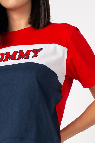 Tommy Jeans Organikuspamut póló logómintával női