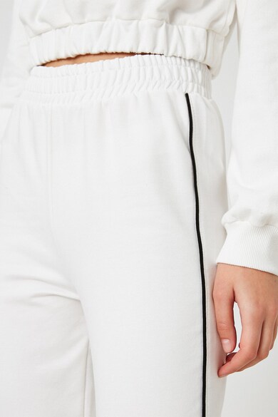 KOTON Pantaloni cu garnituri laterale contrastante Femei