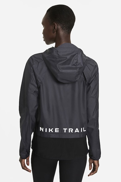 Nike Jacheta rezistenta la apa, pentru alergare trail Femei