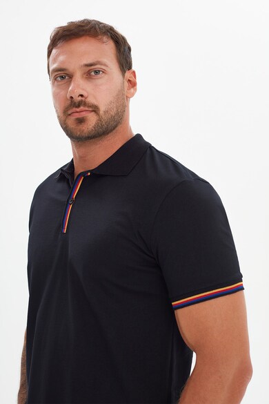 Trendyol Tricou polo regular fit cu detalii contrastante Barbati