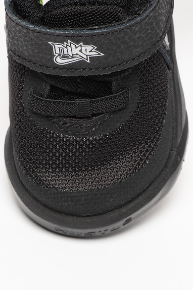 Nike Мрежести спортни обувки Team Hustle D 10 с кожа Момичета