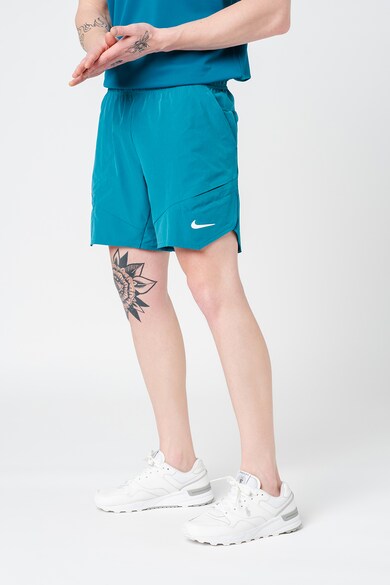 Nike Pantaloni scurti cu tehnologie Dri-Fit pentru tenis Court Advantage Barbati