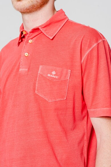 Gant Памучна тениска Sunfaded с яка и пришит джоб Мъже