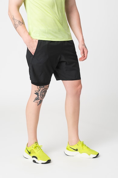 Mizuno Къс тренировъчен панталон Core 7.5 с дизайн 2в1 Мъже