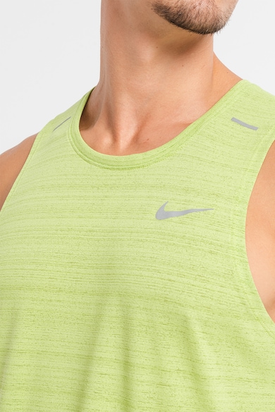 Nike Top cu tehnologie Dri-Fit si detalii reflectorizante, pentru alergare Miler Barbati