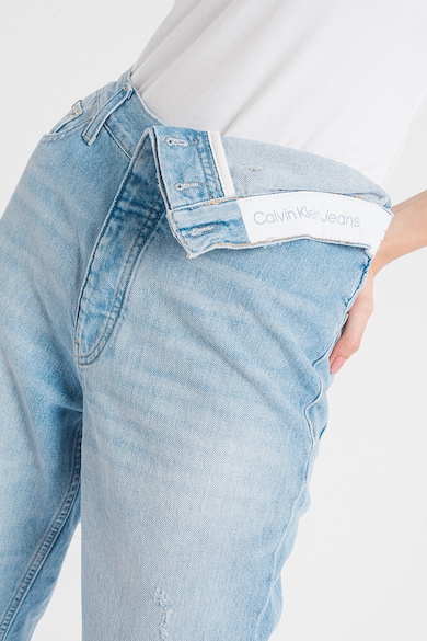 CALVIN KLEIN JEANS Mom fit farmernadrág aszimmetrikus derékrésszel női