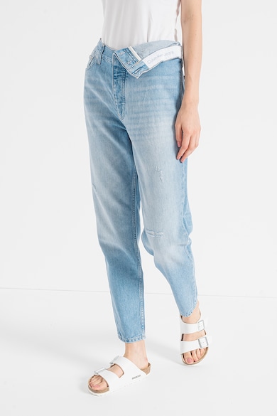 CALVIN KLEIN JEANS Mom fit farmernadrág aszimmetrikus derékrésszel női