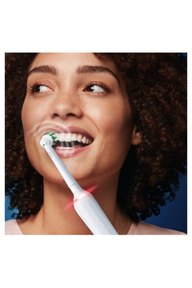 Oral-B Periuta de dinti electrica  Pro 3 Cross Action, Curatare 3D, 3 programe, 1 capat, Trusa de calatorie Femei