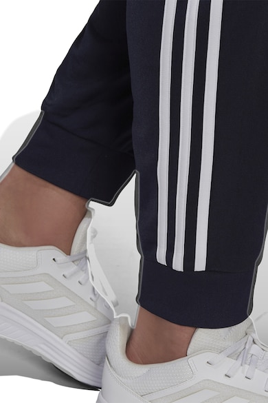 adidas Sportswear Lefelé szűkülő szabadidőnadrág logóval férfi