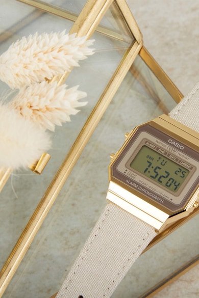 Casio Унисекс дигитален часовник с текстилна каишка Жени